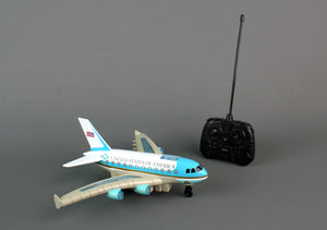 Daron Air Force One Radio Control Airplane by Daron Toys