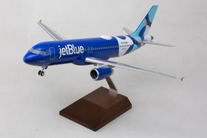 SKR8391 SKYMARKS JETBLUE A320 1/100 SPOTLIGHT W/WOOD STAND & GEAR