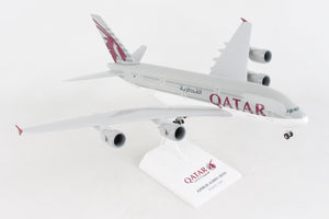 SKR1062 SKYMARKS QATAR A380 1/200 W/GEAR