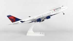 SKR508 SKYMARKS DELTA 747-400 1/200 W/GEAR REG#N661US