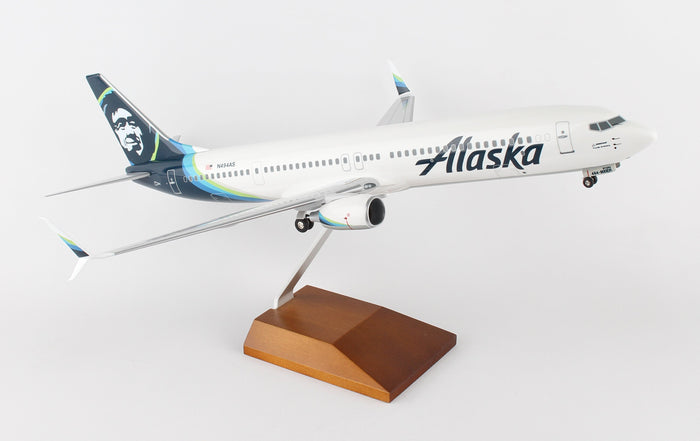 SKR8259 SKYMARKS ALASKA 737-900 1/100 NEW 2016 LIVERY W/WOOD STAND & GEAR