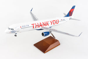 SKR8425 SKYMARKS DELTA A321 1/100 THANK YOU W/WOOD STAND & GEAR